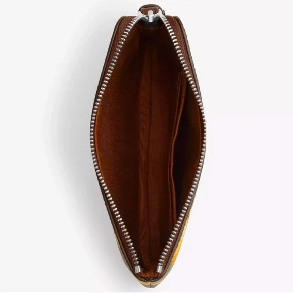 Coach Wristlet Banana - Picture 4 of 8